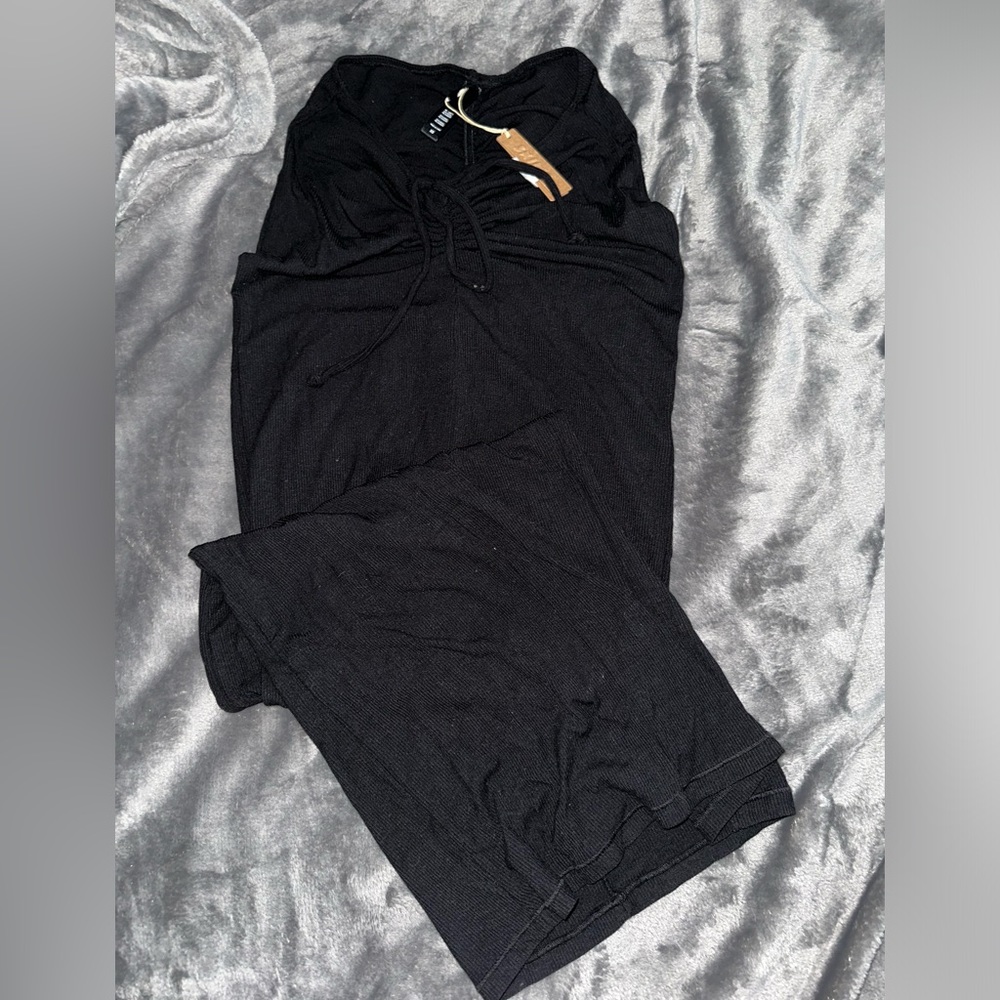 SKIMS black ruched maxi skirt